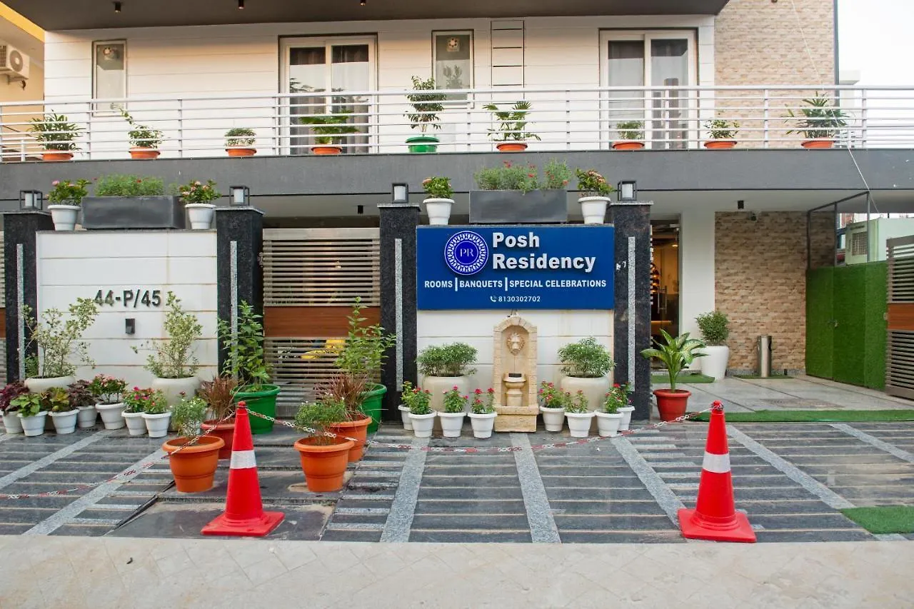 Posh Residency Huda City Center Gurgaon 4*,