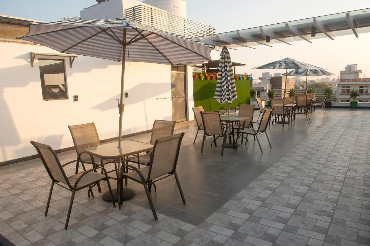 Hotel Posh Residency Huda City Center Gurgaon