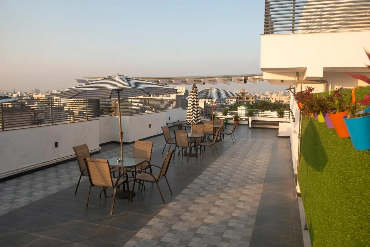 Hotel Posh Residency Huda City Center Gurgaon