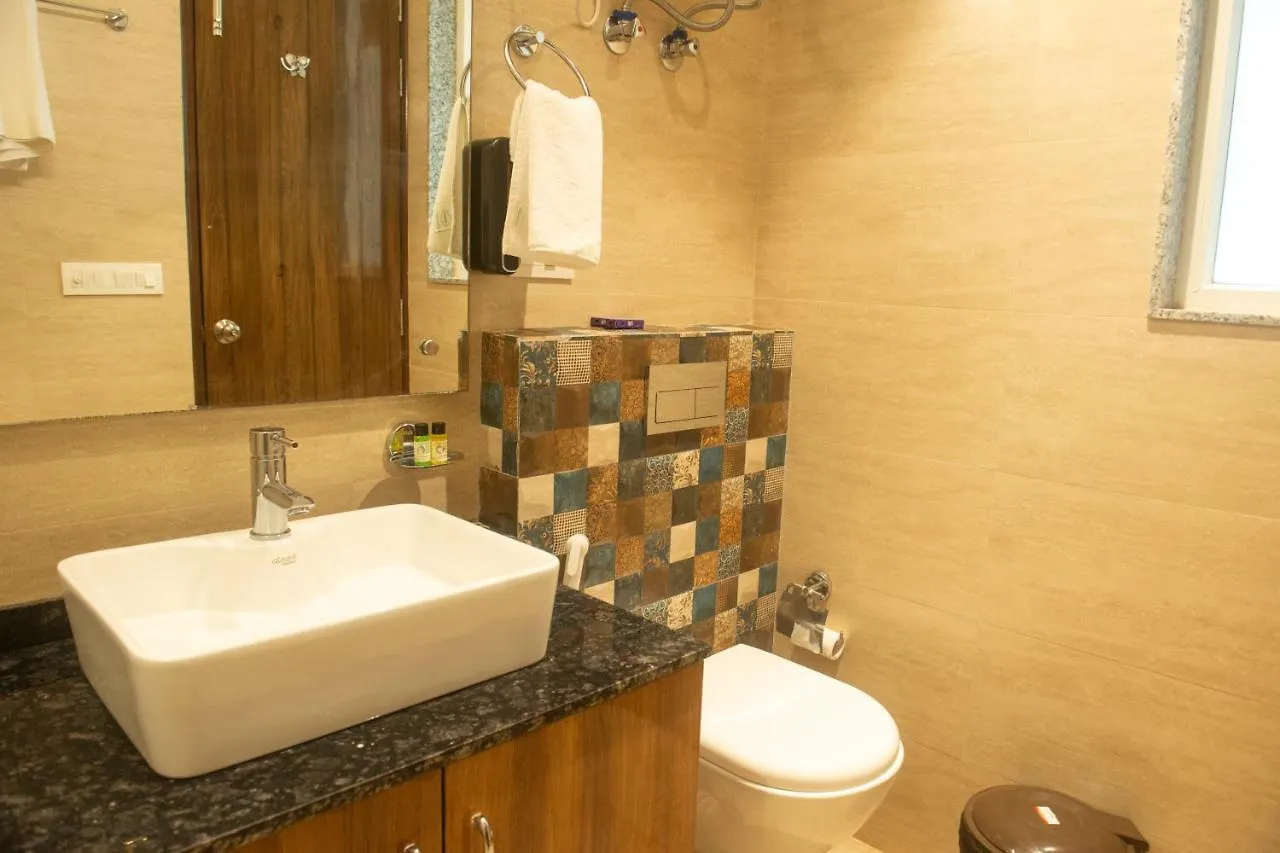 **** Hotel Posh Residency Huda City Center Gurgaon India