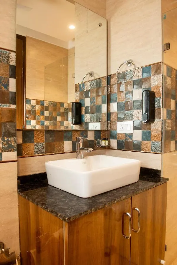 **** Hotel Posh Residency Huda City Center Gurgaon India