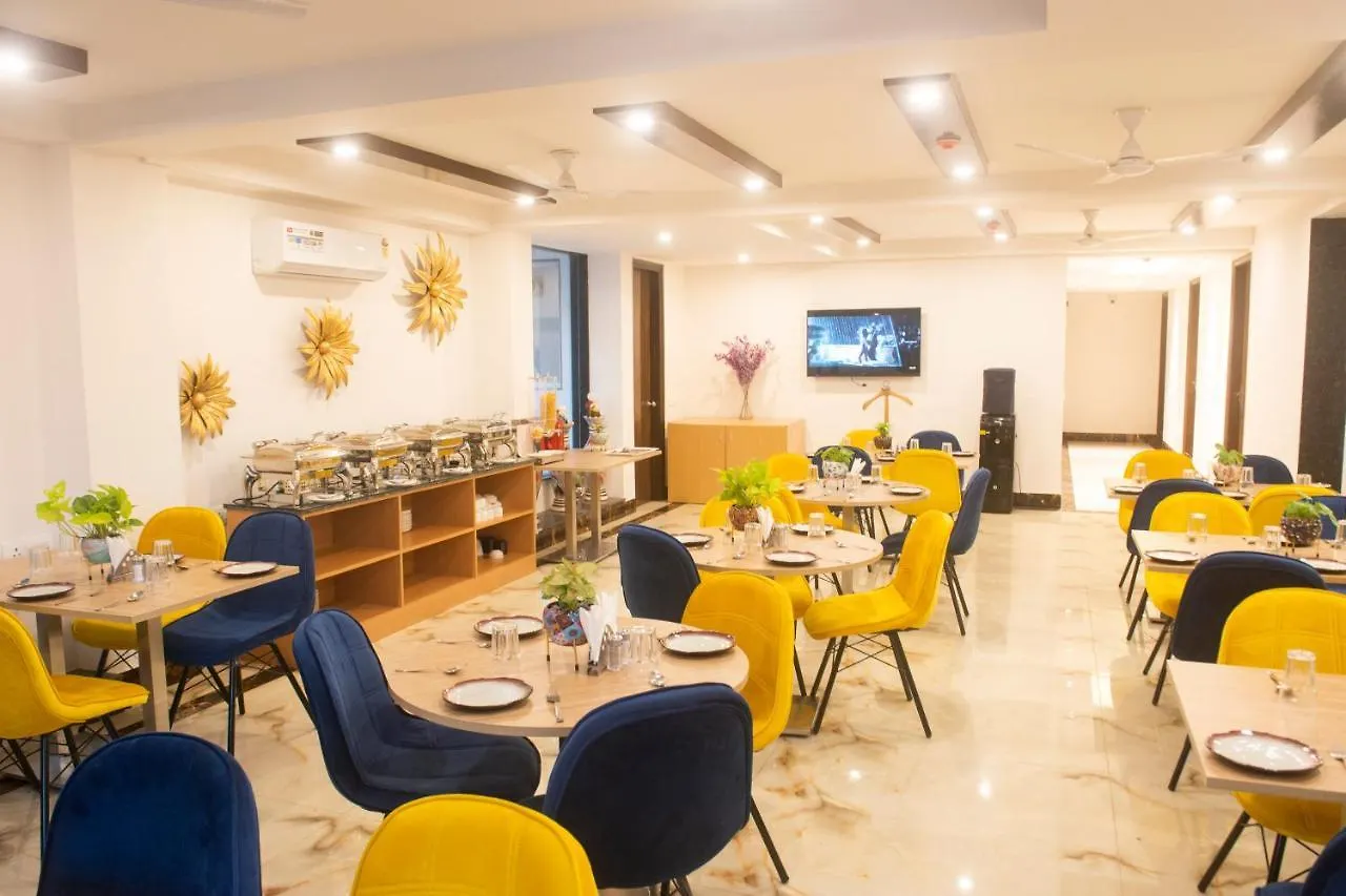 Posh Residency Huda City Center Gurgaon 4*,
