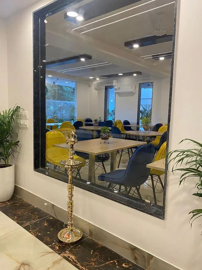 Hotel Posh Residency Huda City Center Gurgaon