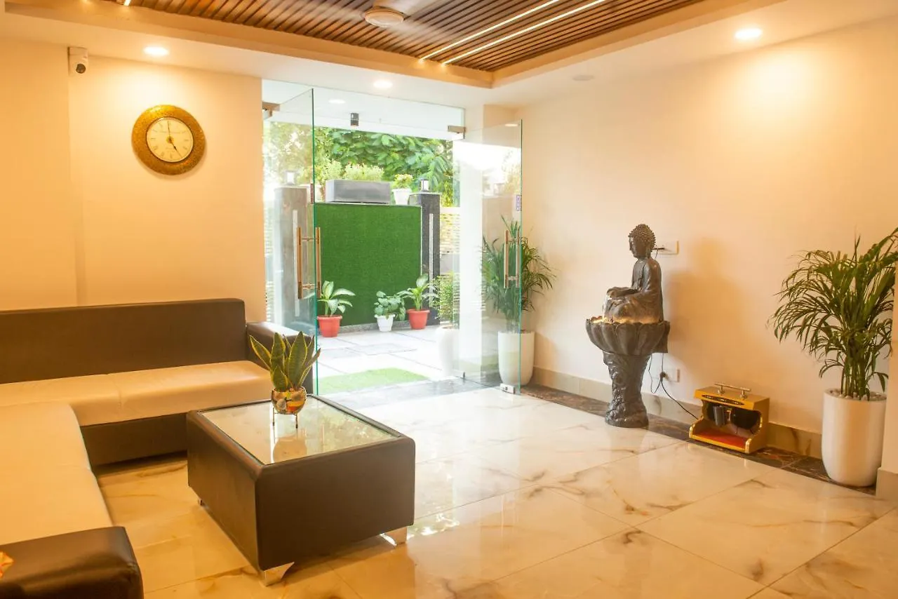 Hotel Posh Residency Huda City Center Gurgaon
