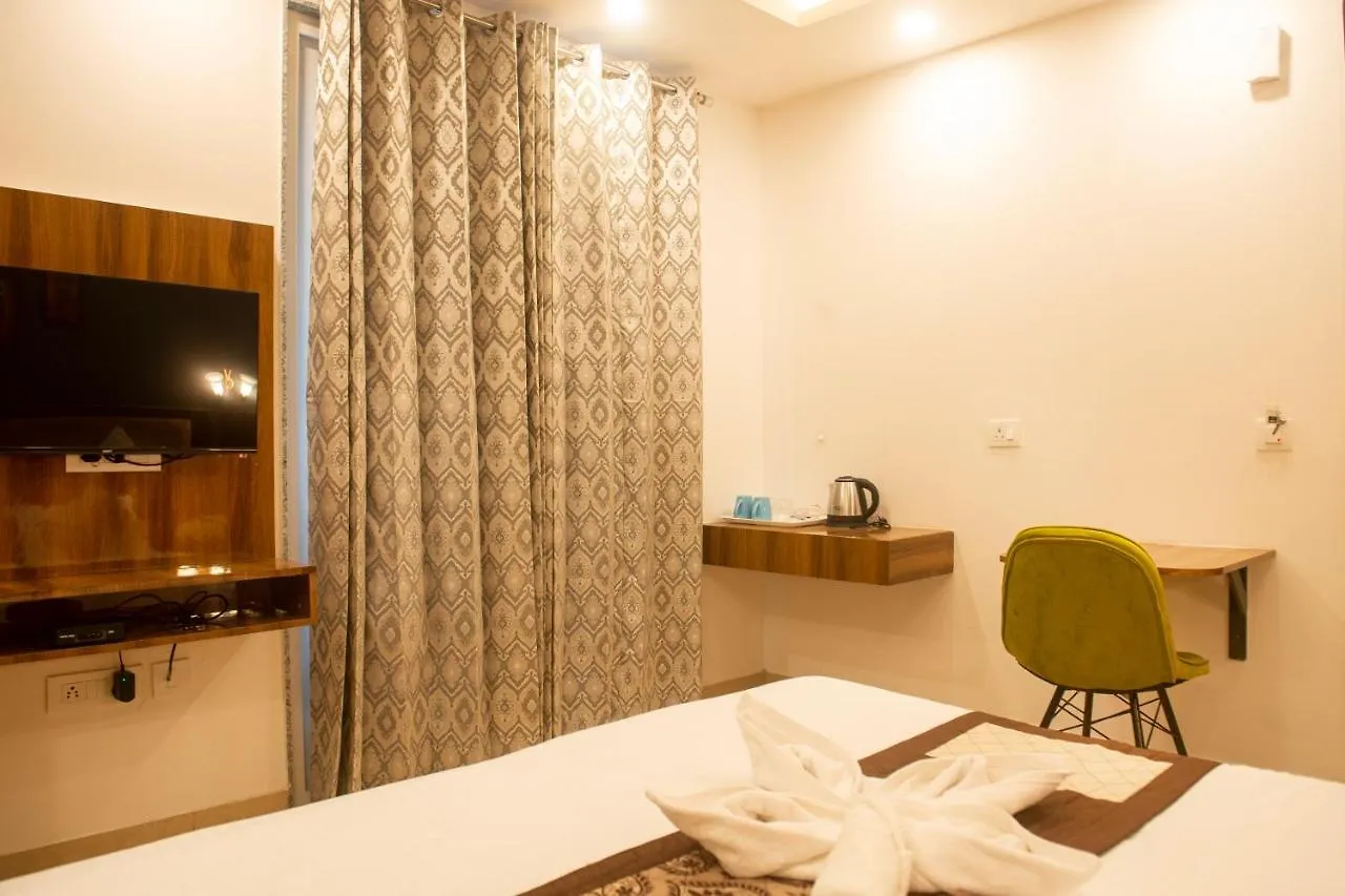 Posh Residency Huda City Center Gurgaon Hotel