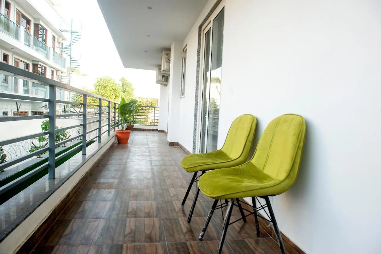 **** Hotel Posh Residency Huda City Center Gurgaon India