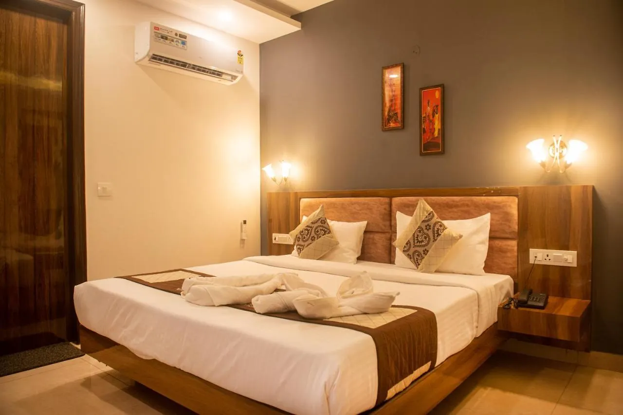 Posh Residency Huda City Center Gurgaon Hotel