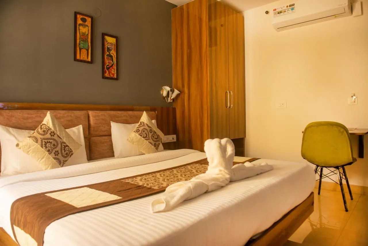 Hotel Posh Residency Huda City Center Gurgaon